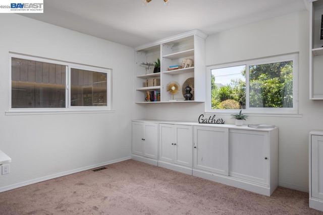 3354 D St, Hayward, CA 94541