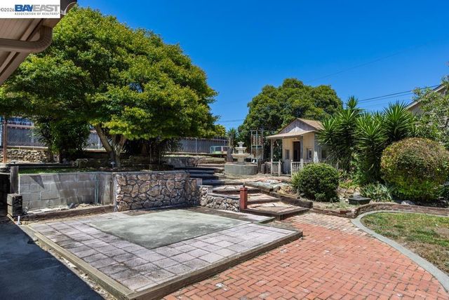 3354 D St, Hayward, CA 94541
