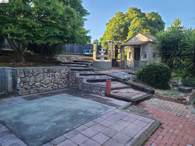 3354 D St, Hayward, CA 94541