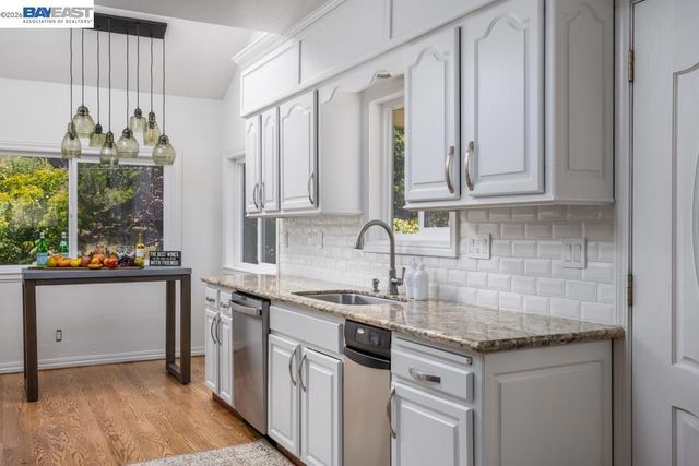 3354 D St, Hayward, CA 94541
