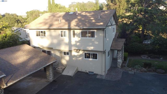 3354 D St, Hayward, CA 94541