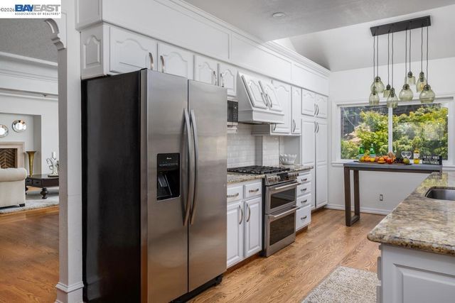3354 D St, Hayward, CA 94541