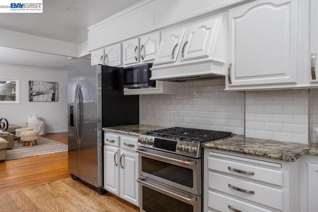 3354 D St, Hayward, CA 94541