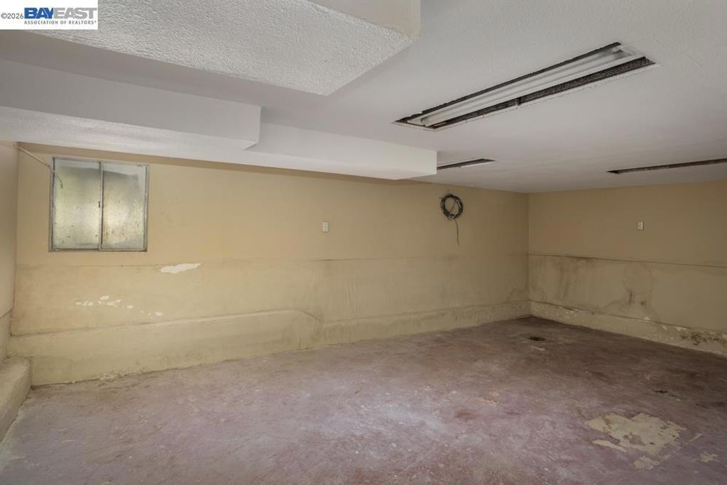 Image 26 of property listing at 3354 D St, Hayward, CA 94541