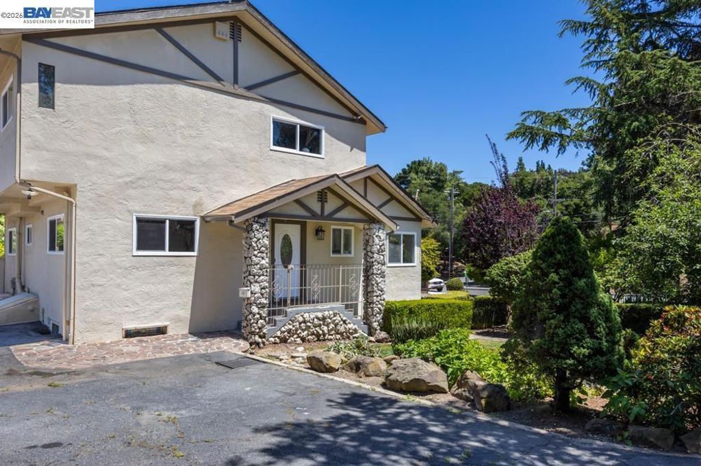 Image 31 of property listing at 3354 D St, Hayward, CA 94541