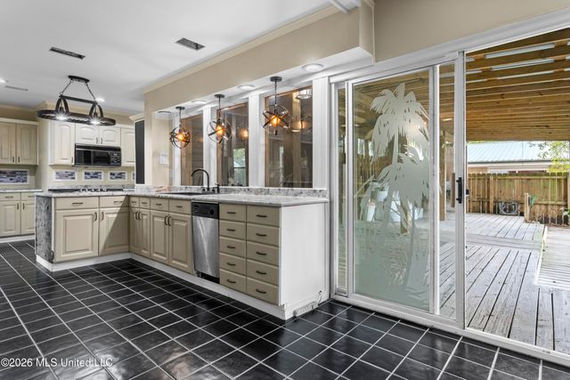 1090 Cherokee Street, Biloxi, MS 39530