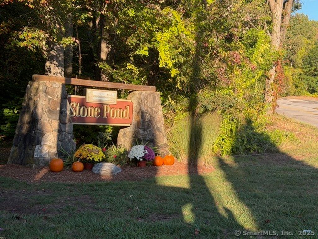 18 Stone Pond Road 18, Tolland, CT 06084