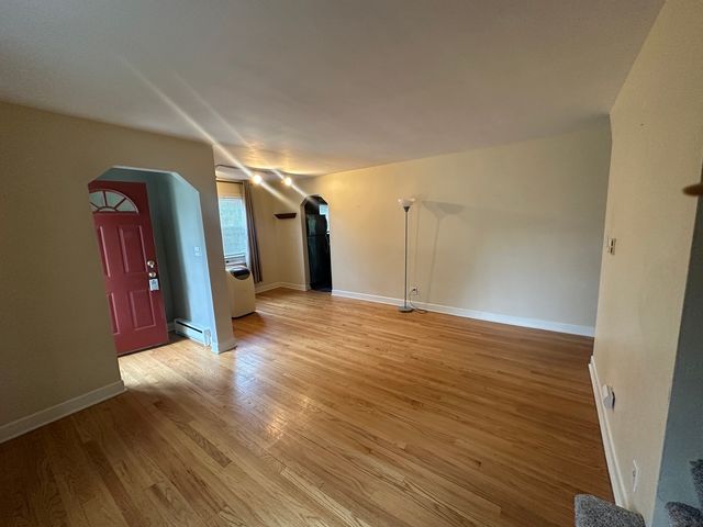 1015 N Fernandez Avenue, Arlington Heights, IL 60004