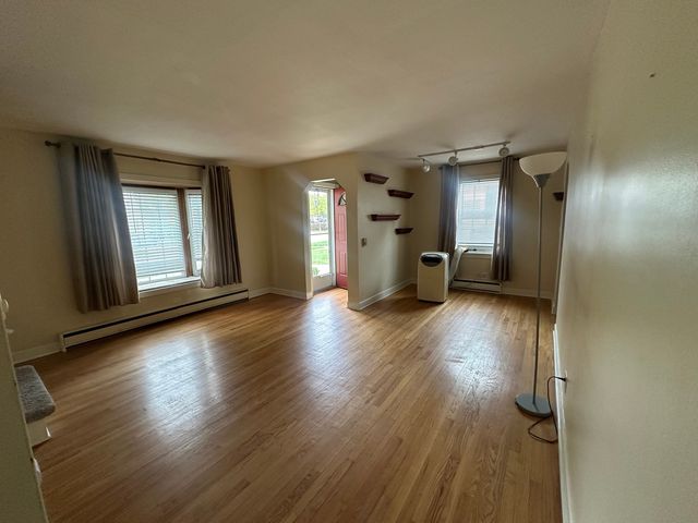 1015 N Fernandez Avenue, Arlington Heights, IL 60004