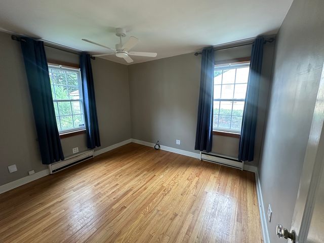 1015 N Fernandez Avenue, Arlington Heights, IL 60004