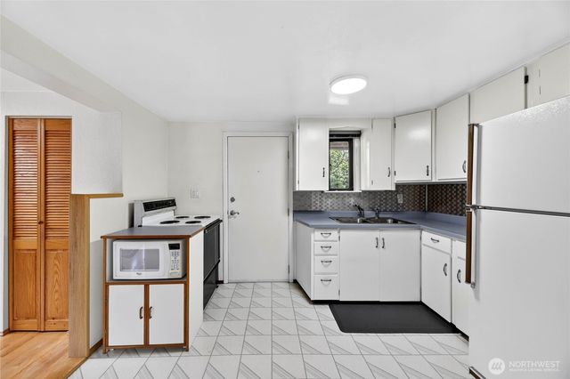 17830 116th Avenue SE, Renton, WA 98058