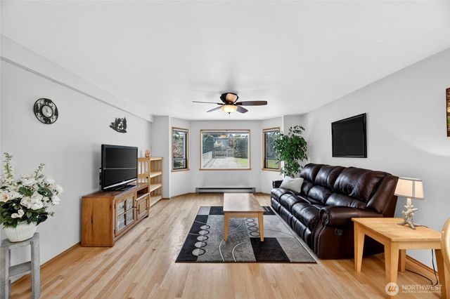 17830 116th Avenue SE, Renton, WA 98058
