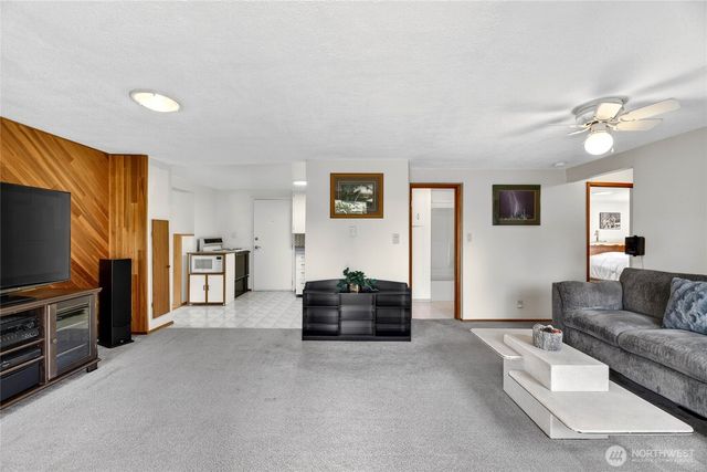 17830 116th Avenue SE, Renton, WA 98058
