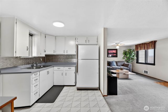 17830 116th Avenue SE, Renton, WA 98058