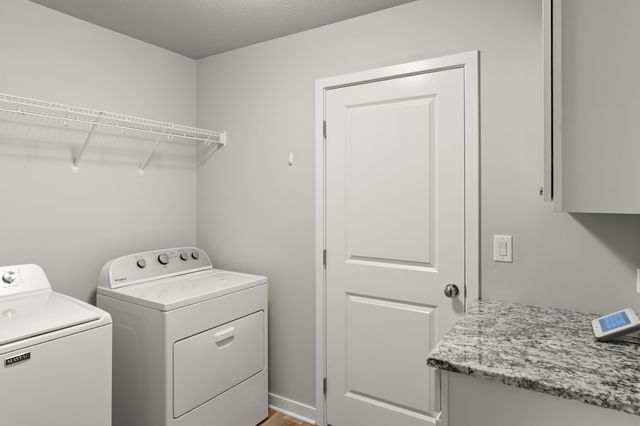 186 NE 56th Street, Pleasant Hill, IA 50327