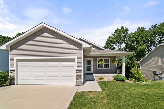 186 NE 56th Street, Pleasant Hill, IA 50327