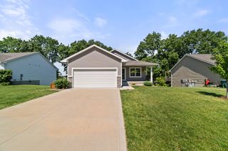 186 NE 56th Street, Pleasant Hill, IA 50327