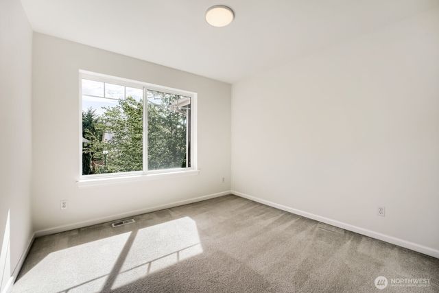 27419 237th Ave Avenue SE, Maple Valley, WA 98038