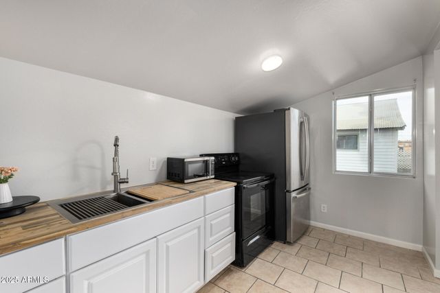 619 W CHIPMAN Road, Phoenix, AZ 85041