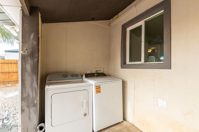 619 W CHIPMAN Road, Phoenix, AZ 85041