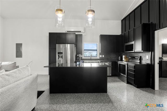 295 Honey Bee Lane, Rogers, TX 76569