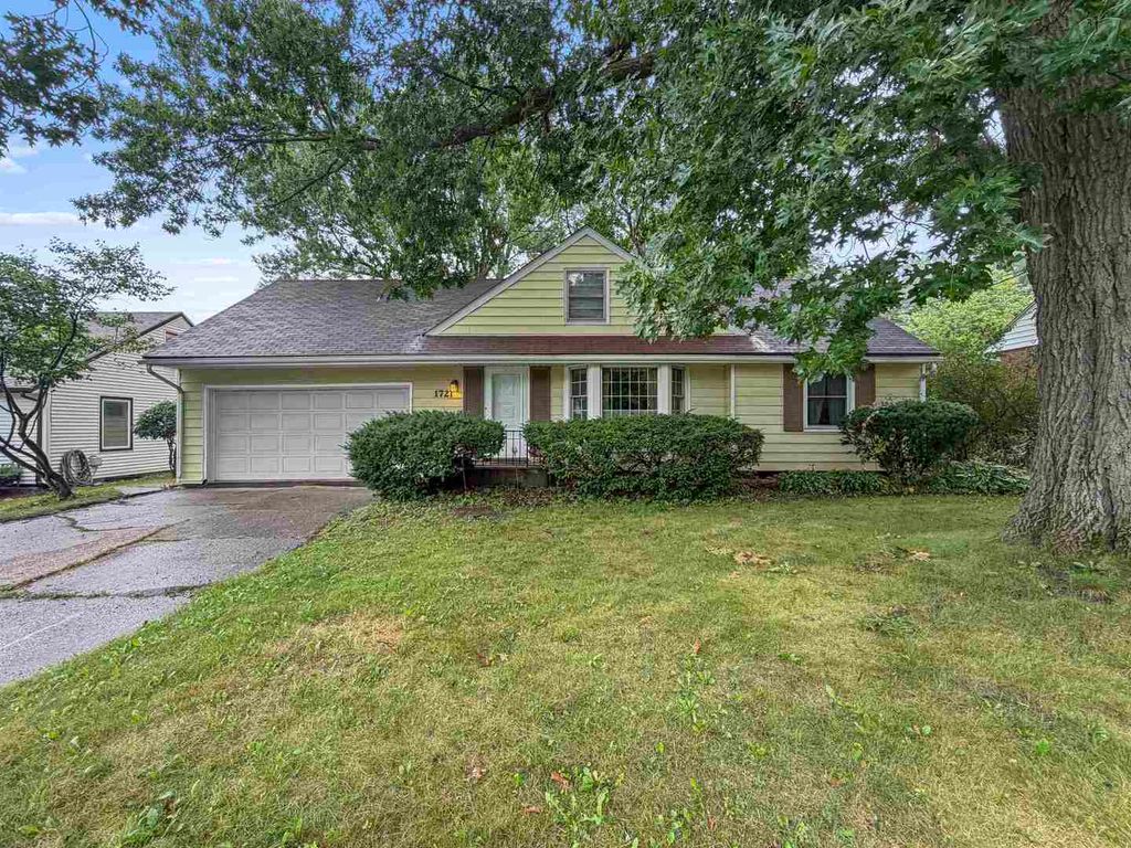 1721 PARKVIEW Avenue, Rockford, IL 61107