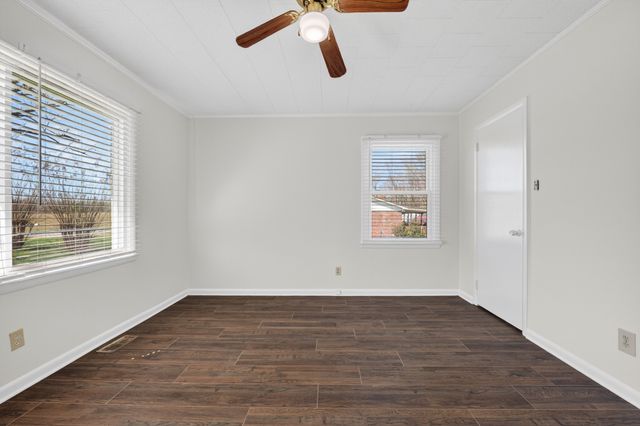 140 Simmons Cir, Fayetteville, TN 37334