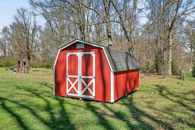 140 Simmons Cir, Fayetteville, TN 37334