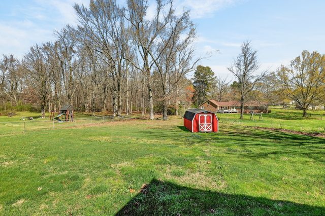 140 Simmons Cir, Fayetteville, TN 37334