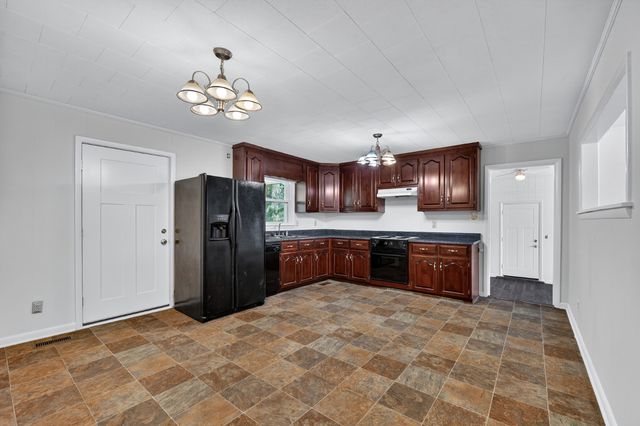 140 Simmons Cir, Fayetteville, TN 37334