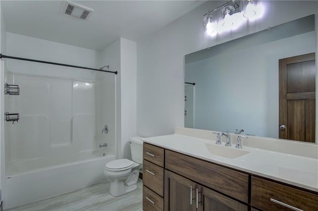 743 Gilbert Street, Eau Claire, WI 54703