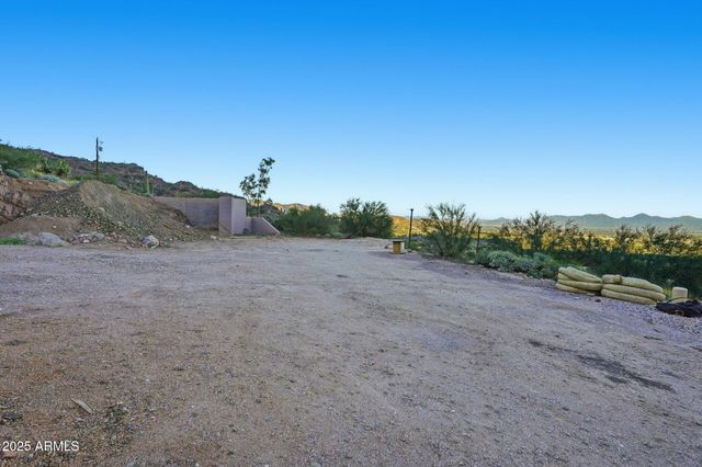 5240 N 61ST Street 3, Paradise Valley, AZ 85253