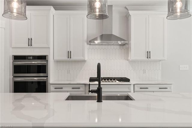 7834 Fairview Garden Trail, Clemmons, NC 27012