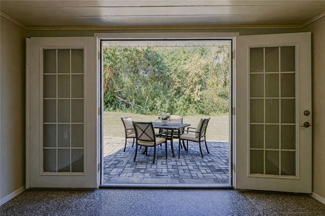 2049 50th Avenue, Vero Beach, FL 32966