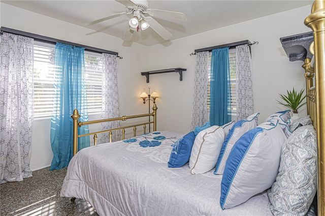 2049 50th Avenue, Vero Beach, FL 32966