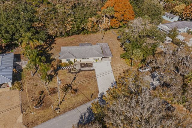 2049 50th Avenue, Vero Beach, FL 32966