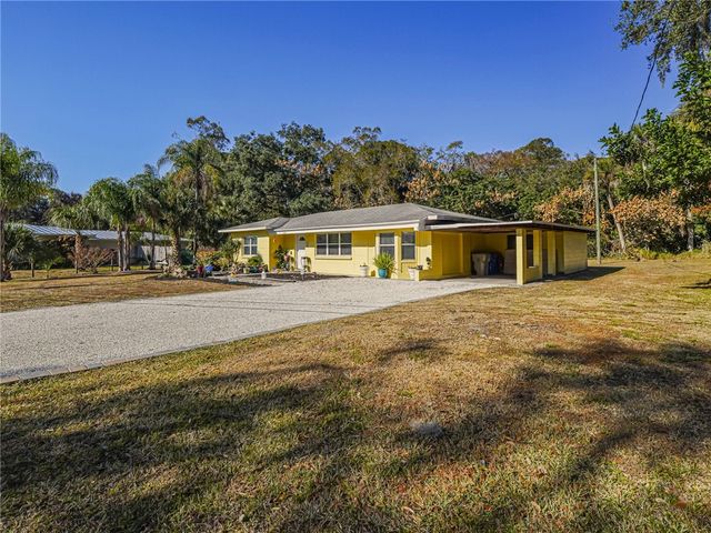 2049 50th Avenue, Vero Beach, FL 32966