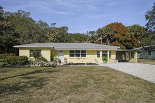 2049 50th Avenue, Vero Beach, FL 32966