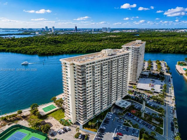 300 Bayview Drive 807, Sunny Isles Beach, FL 33160