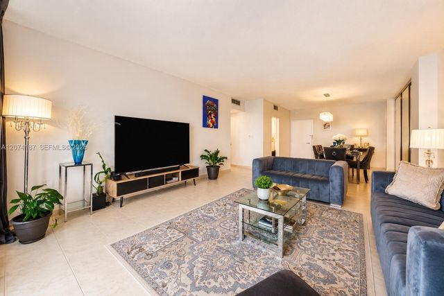 300 Bayview Drive 807, Sunny Isles Beach, FL 33160