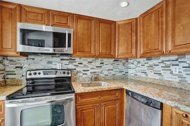 1535 SE 15th St 208, Fort Lauderdale, FL 33316