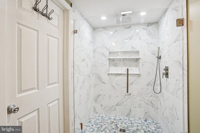 2114 LORI DR, Wilmington, DE 19808