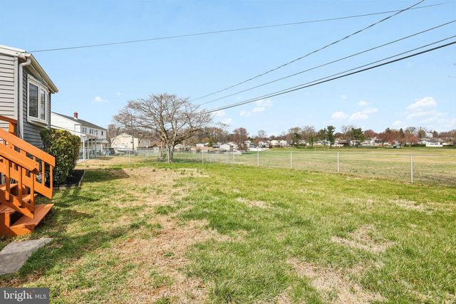 2114 LORI DR, Wilmington, DE 19808