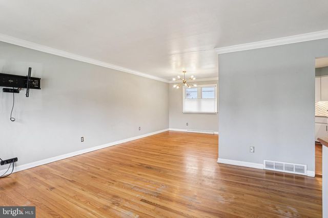 2114 LORI DR, Wilmington, DE 19808