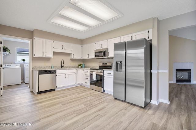 8852 BANDERA Circle S, Jacksonville, FL 32244