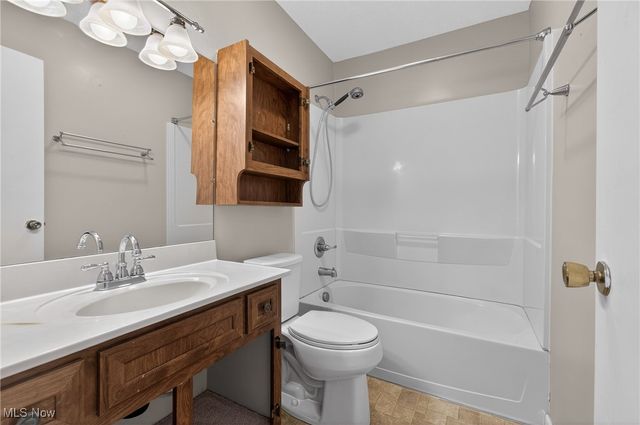 7821 Hills And Dales Road NW C, Massillon, OH 44646