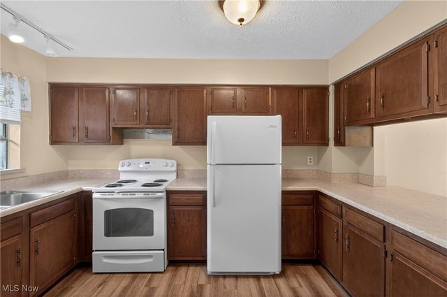 7821 Hills And Dales Road NW C, Massillon, OH 44646