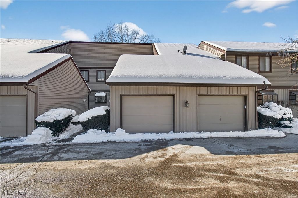 7821 Hills And Dales Road NW C, Massillon, OH 44646