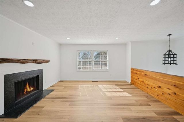 1041 Cooper Lane, Rutledge, GA 30663