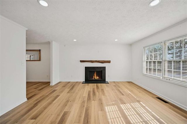 1041 Cooper Lane, Rutledge, GA 30663